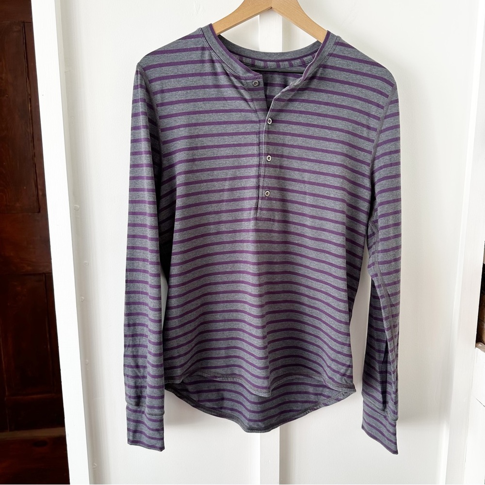 LULULEMON grey stripe long sleeve henley